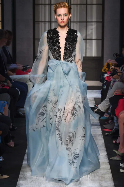 Look 29